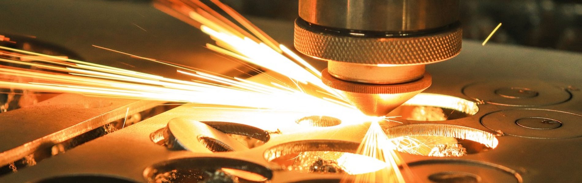 laser-cut-metal-4373878_1280